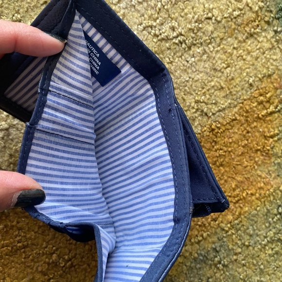 Nautica Small Wallet - Picture 6 of 6